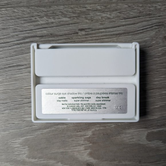 Clinique Eye Shadow Trio - Picture 3 of 5